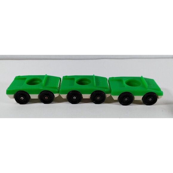 Lot of 8 Fisher Price Vintage 70s Little People Airport Cars Green White - Picture 9 of 11